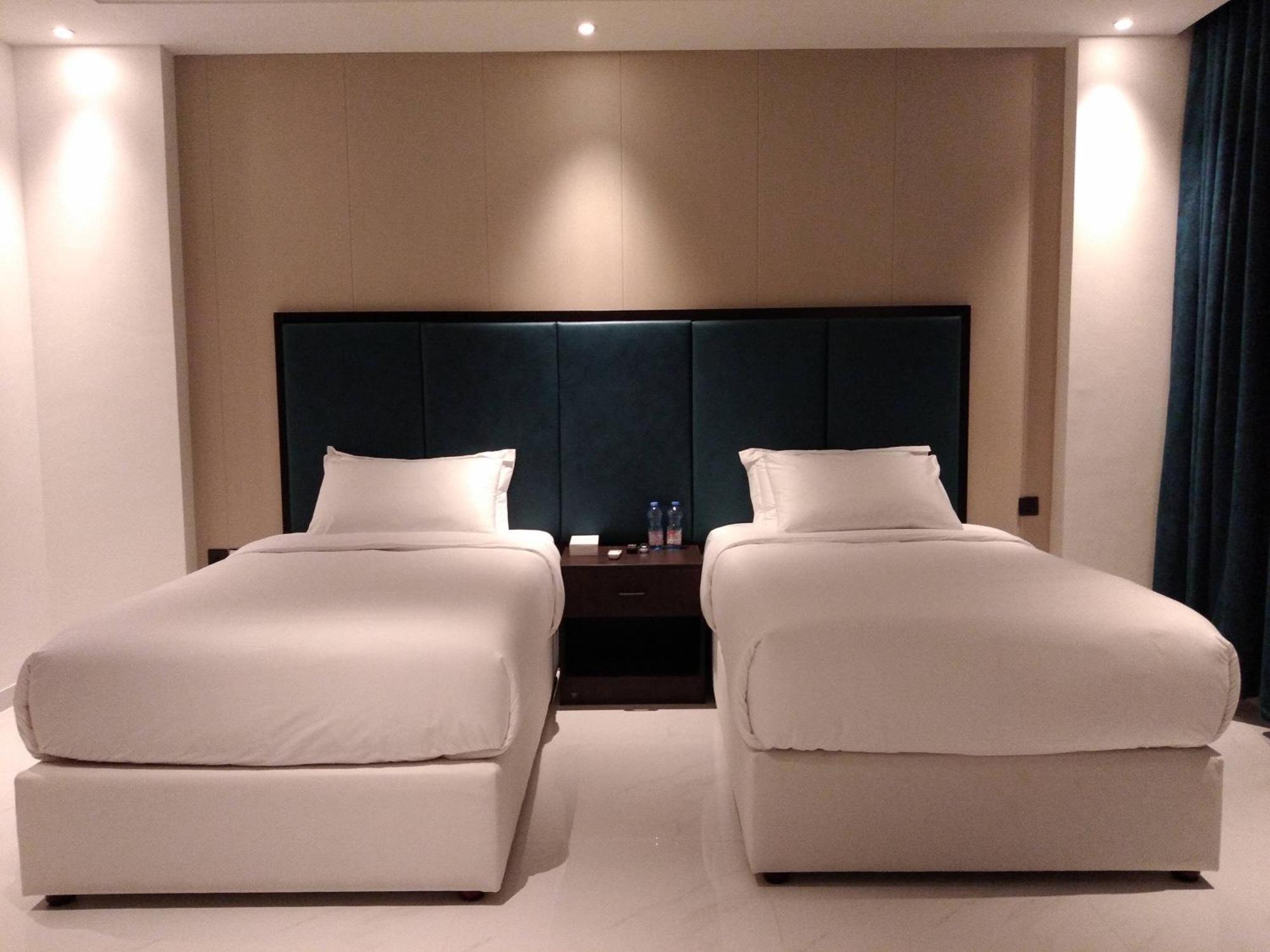 Nebula Hotel الدقم المظهر الخارجي الصورة