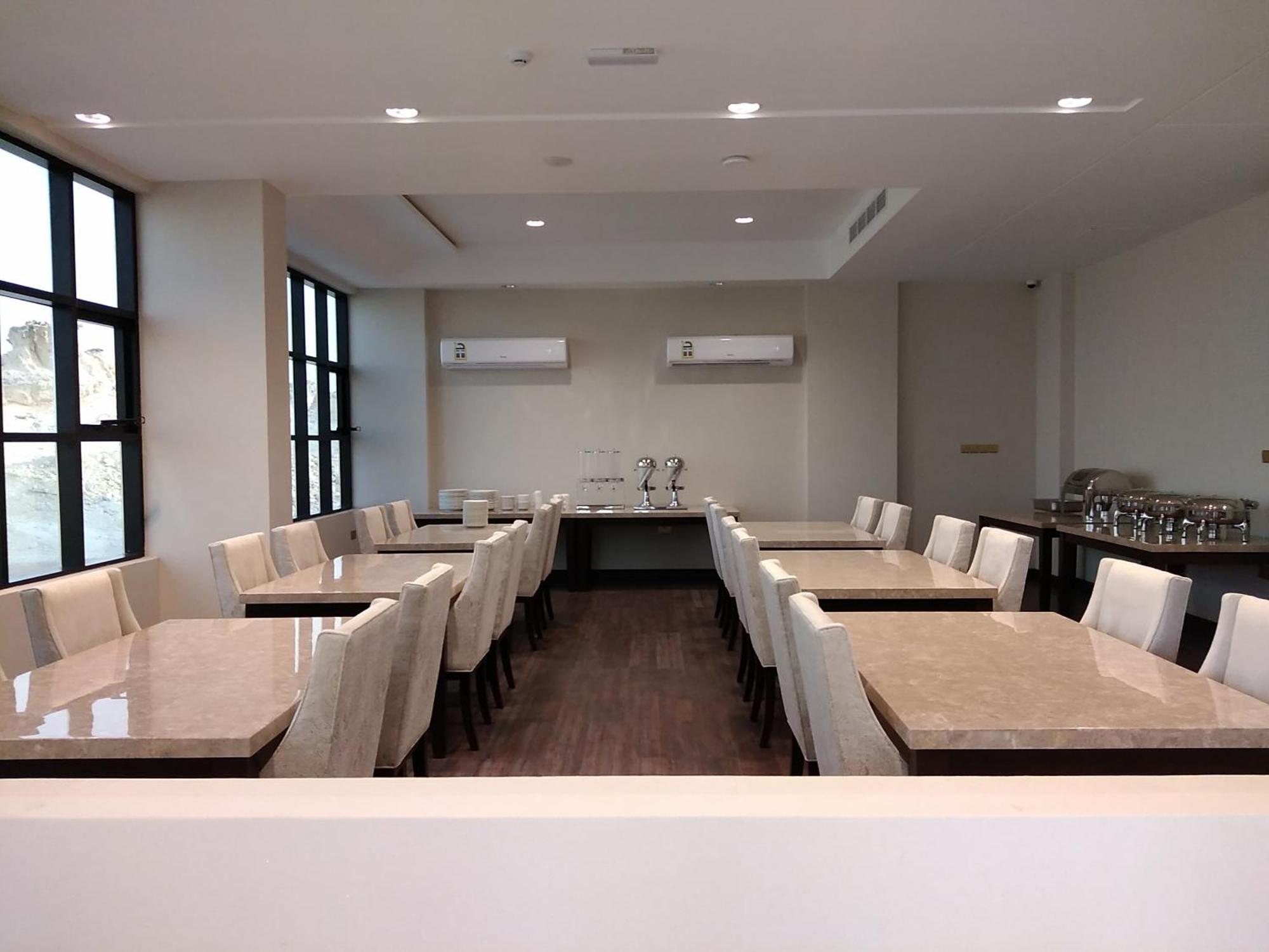 Nebula Hotel الدقم المظهر الخارجي الصورة