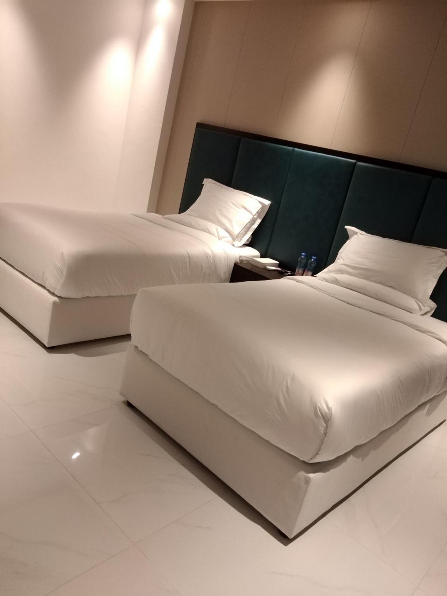 Nebula Hotel الدقم المظهر الخارجي الصورة