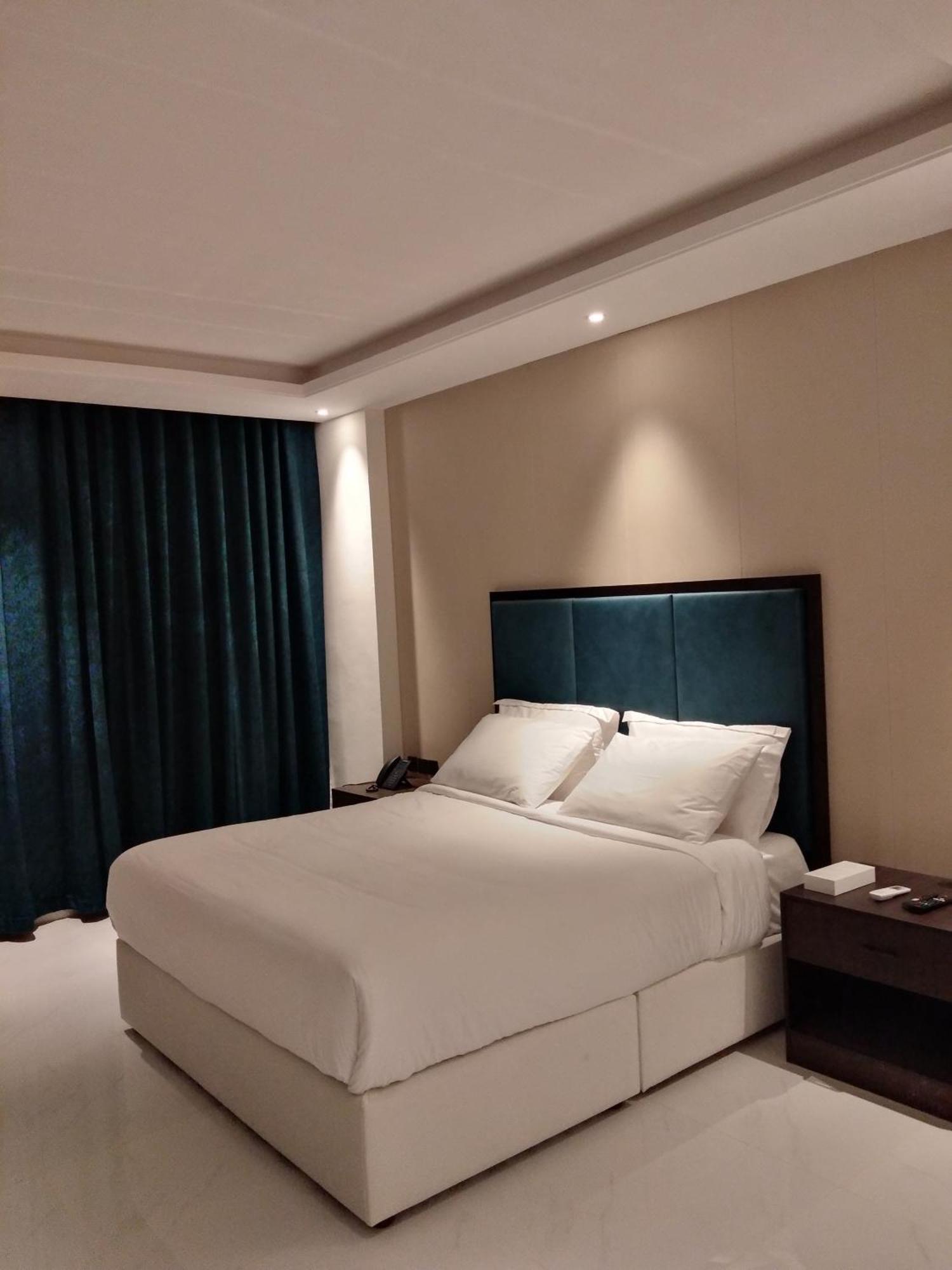 Nebula Hotel الدقم المظهر الخارجي الصورة